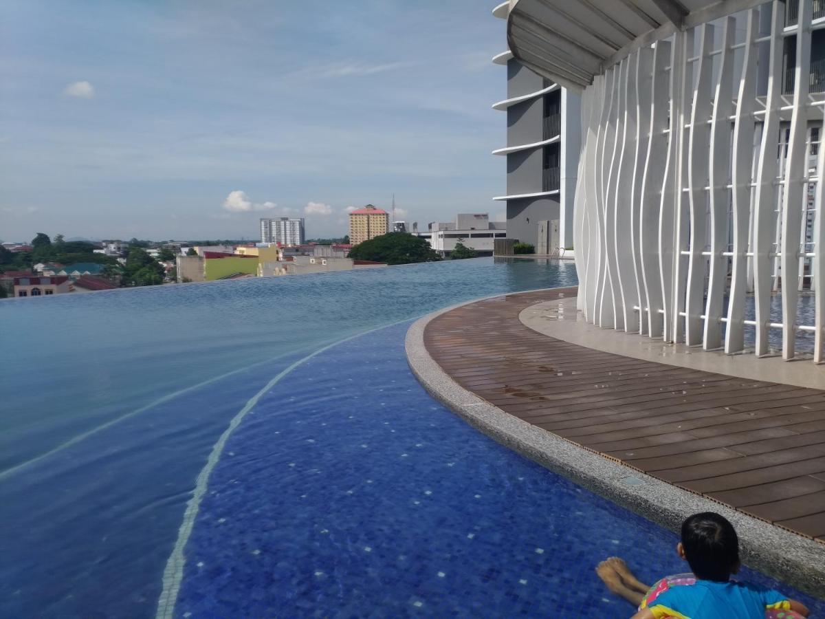 Golden Troika Kota Bharu - 2 Bedrooms Exterior foto